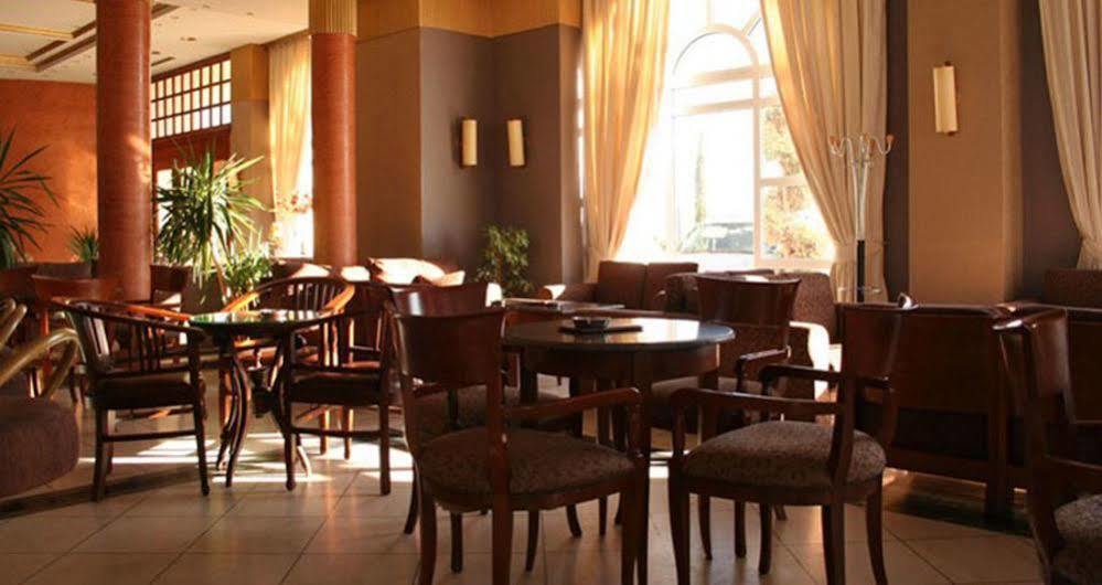 Kouros 4* Драма